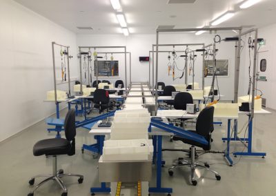 Cleanroom Fitout with Assembly Stations